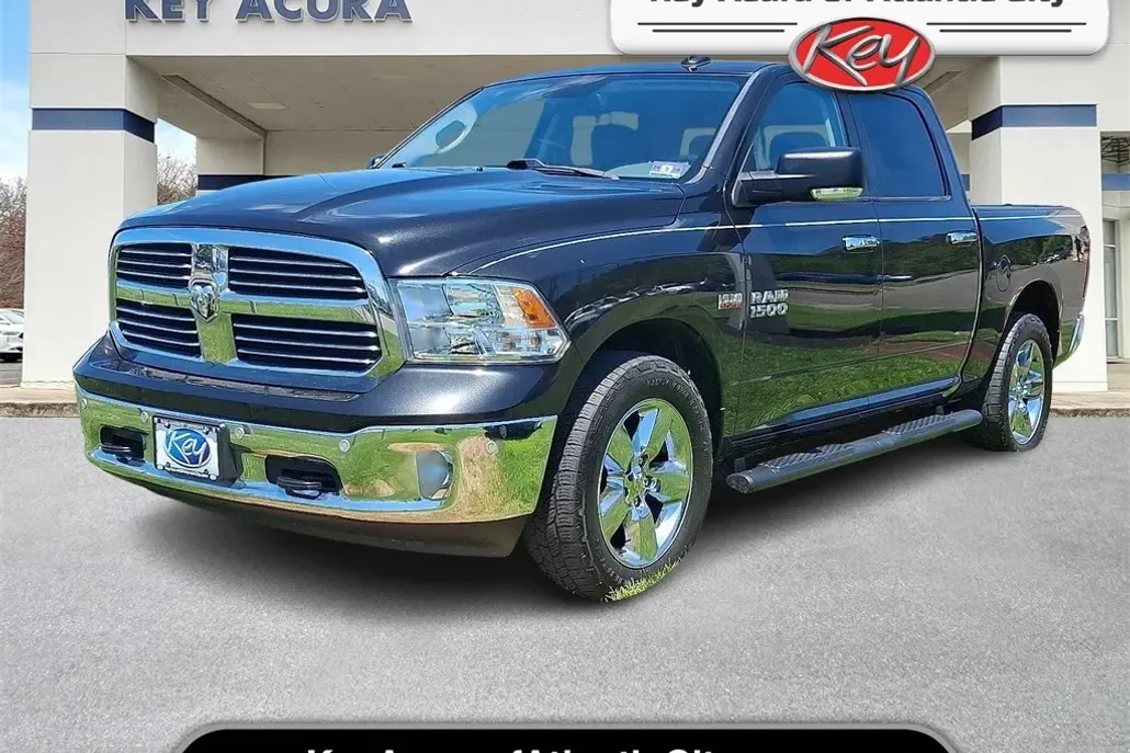 2017 Ram 1500 SLT photo 1