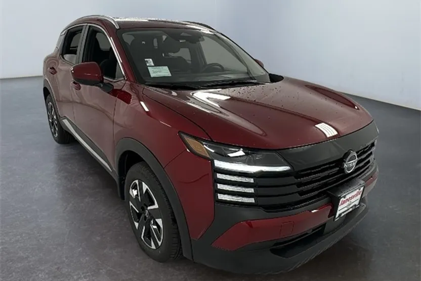 2025 Nissan Kicks SV photo 1