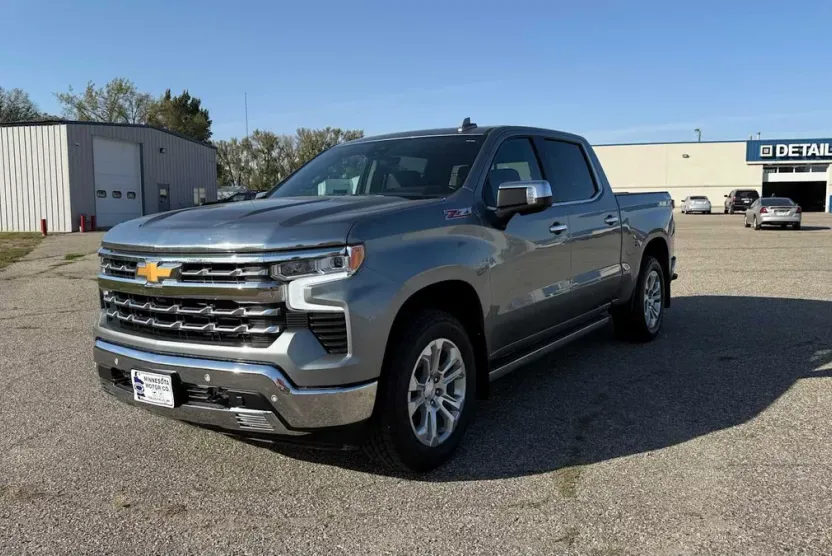 2024 Chevrolet Silverado 1500 LTZ photo 1