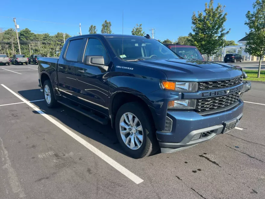 2019 Chevrolet Silverado 1500 Custom photo 1