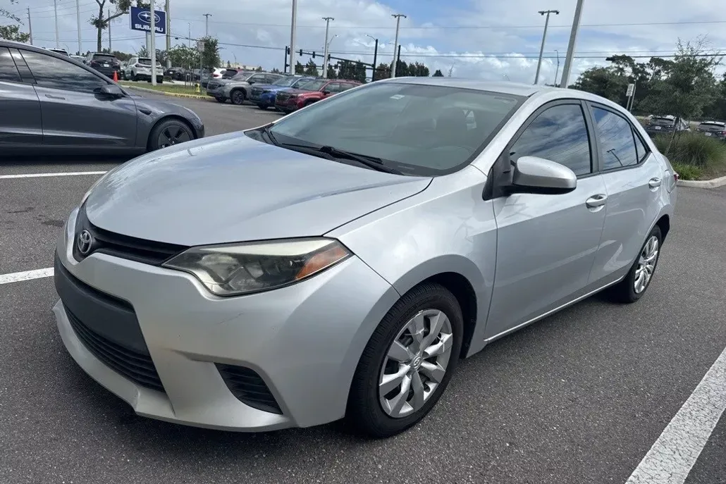 2014 Toyota Corolla L photo 1