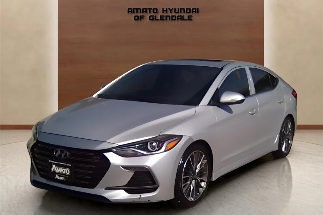 2017 Hyundai Elantra Sport photo 1