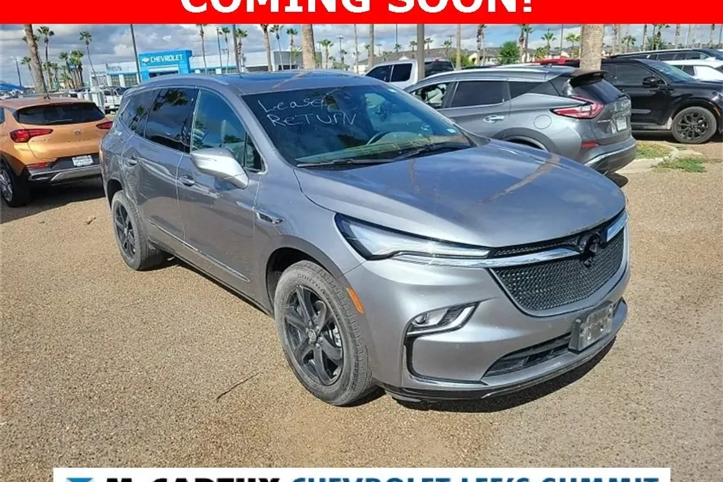 2023 Buick Enclave Essence photo 1