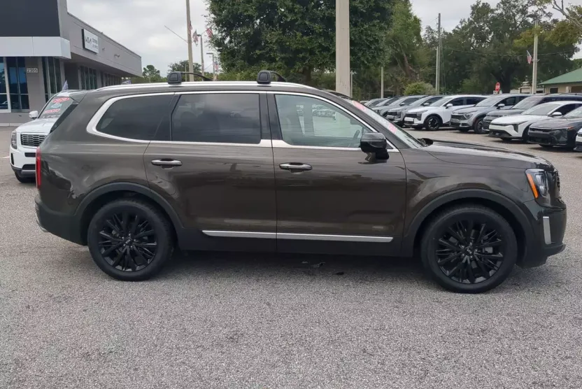 2021 Kia Telluride SX photo 1