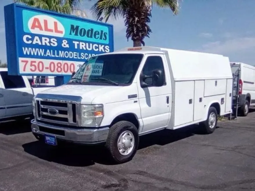 2014 Ford E-350 photo 1