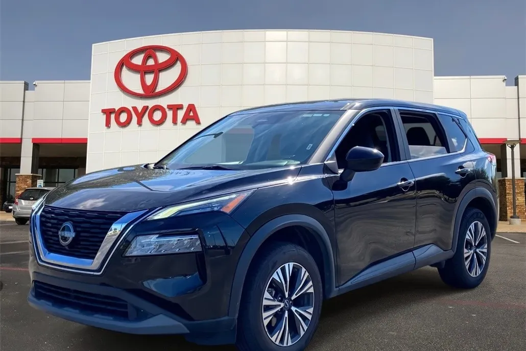 2023 Nissan Rogue SV photo 1