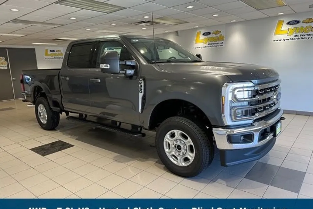 2026 Ford F-350 XLT photo 1