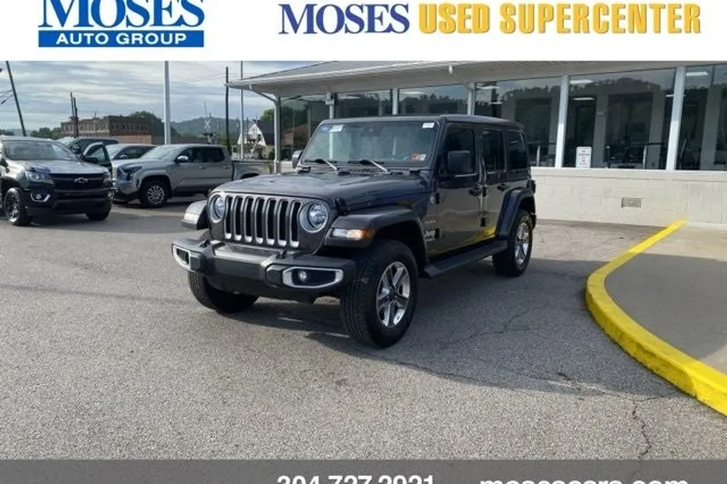 2021 Jeep Wrangler Unlimited Sahara photo 1