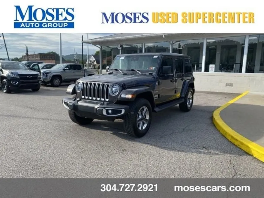 2021 Jeep Wrangler Unlimited Sahara photo 1