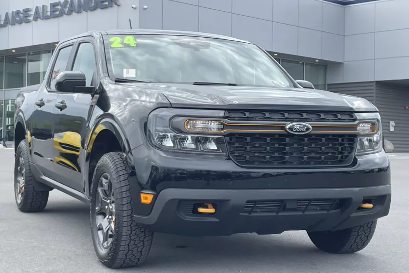 2024 Ford Maverick XLT Tremor photo 1