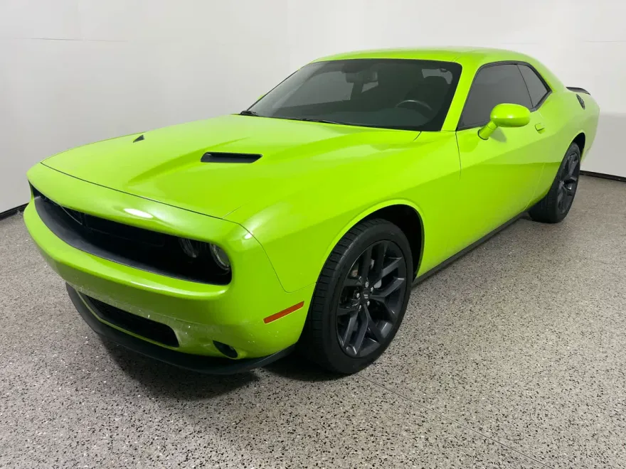 2023 Dodge Challenger SXT photo 1