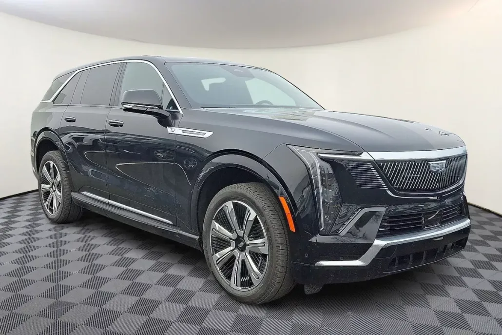 2025 Cadillac Escalade IQ Luxury photo 1