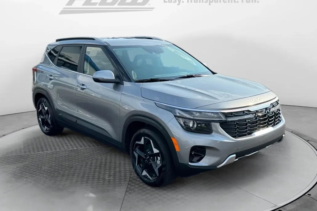 2024 Kia Seltos EX photo 1