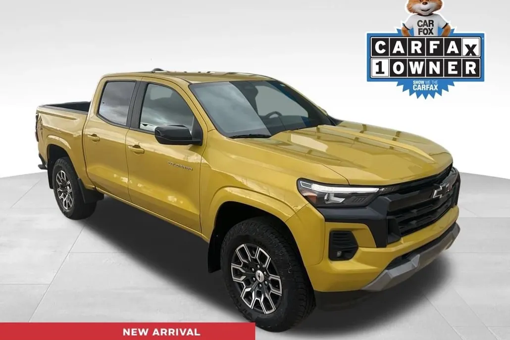 2023 Chevrolet Colorado Z71 photo 1