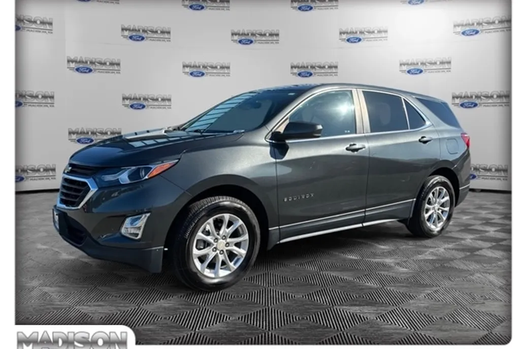 2021 Chevrolet Equinox LT photo 1