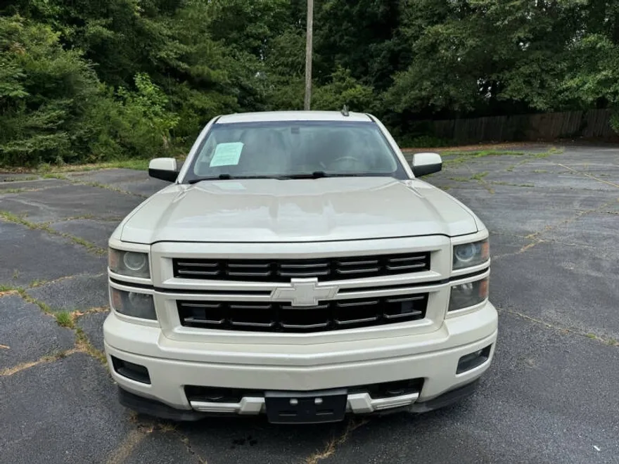 2015 Chevrolet Silverado 1500 LT photo 1