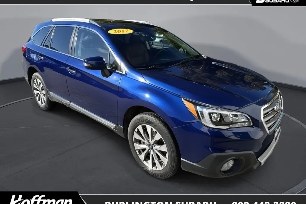 2017 Subaru Outback 2.5i Touring photo 1
