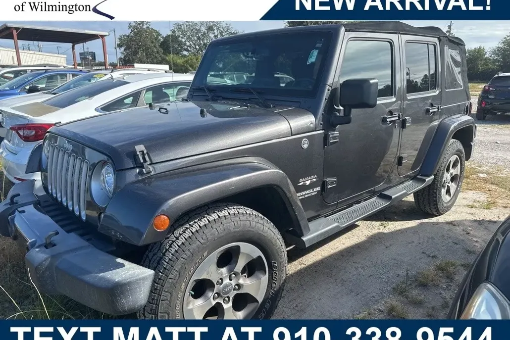2017 Jeep Wrangler Unlimited Sahara photo 1
