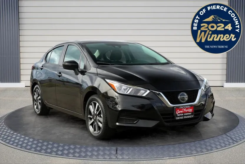 2021 Nissan Versa SV photo 1