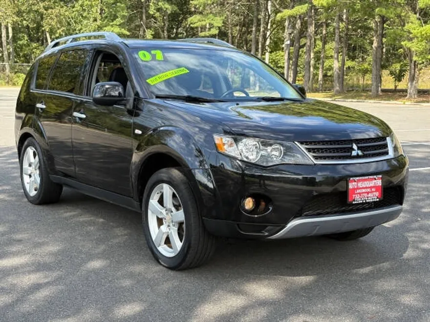 2007 Mitsubishi Outlander XLS photo 1