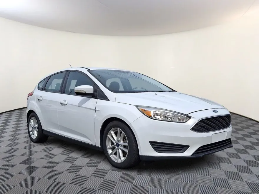 2016 Ford Focus SE photo 1
