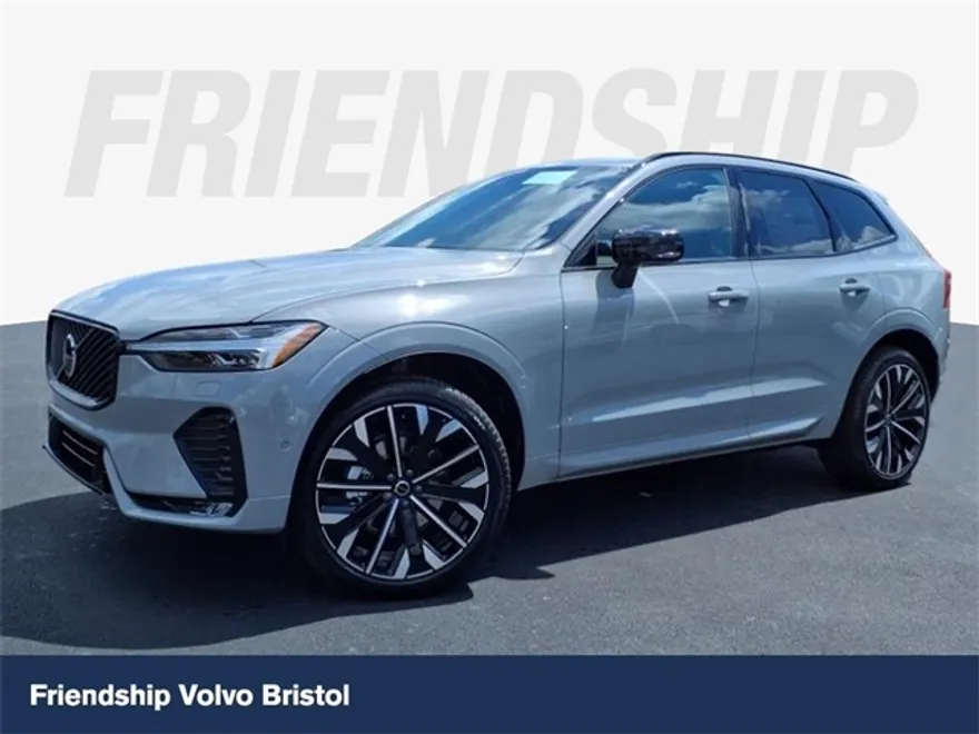 2026 Volvo XC60 B5 photo 1