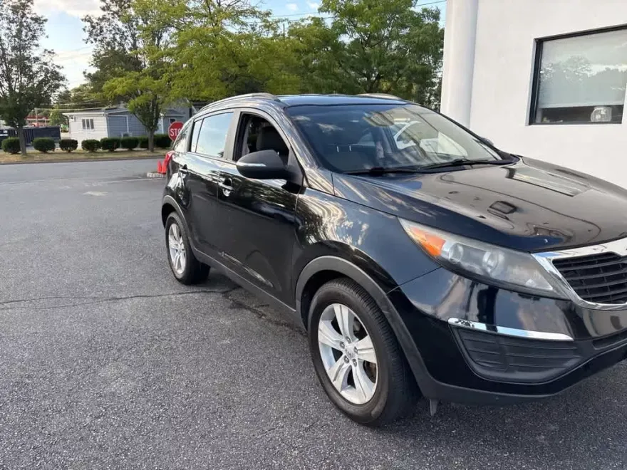2011 Kia Sportage LX photo 1