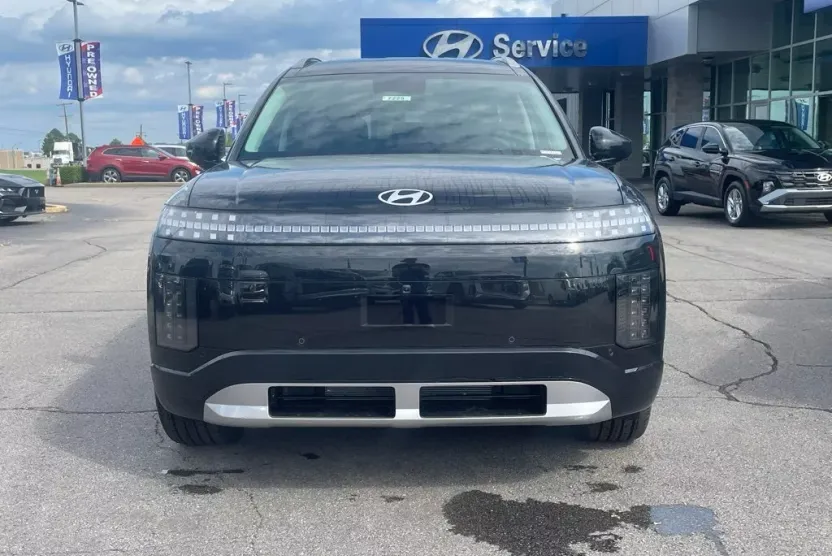2026 Hyundai Ioniq SEL photo 1
