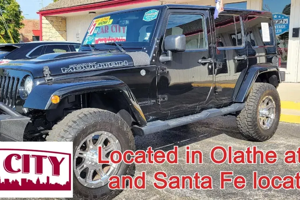 2017 Jeep Wrangler Unlimited Smoky Mountain photo 1