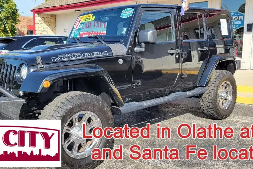 2017 Jeep Wrangler Unlimited Smoky Mountain photo 1