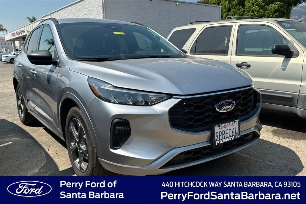 2024 Ford Escape Hybrid ST-Line photo 1