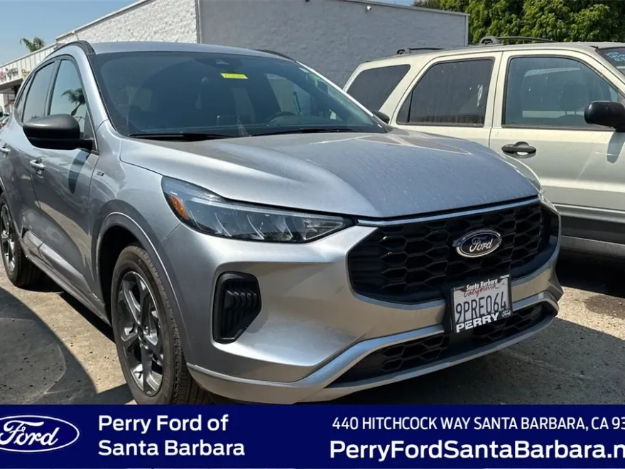 2024 Ford Escape Hybrid ST-Line photo 1