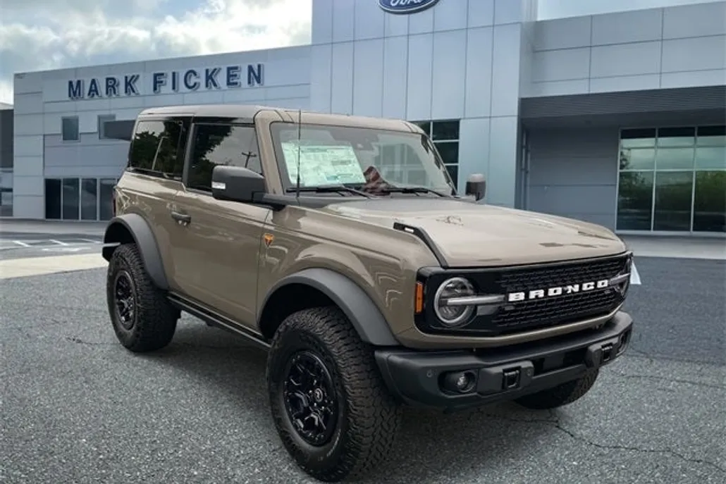 2025 Ford Bronco Badlands photo 1
