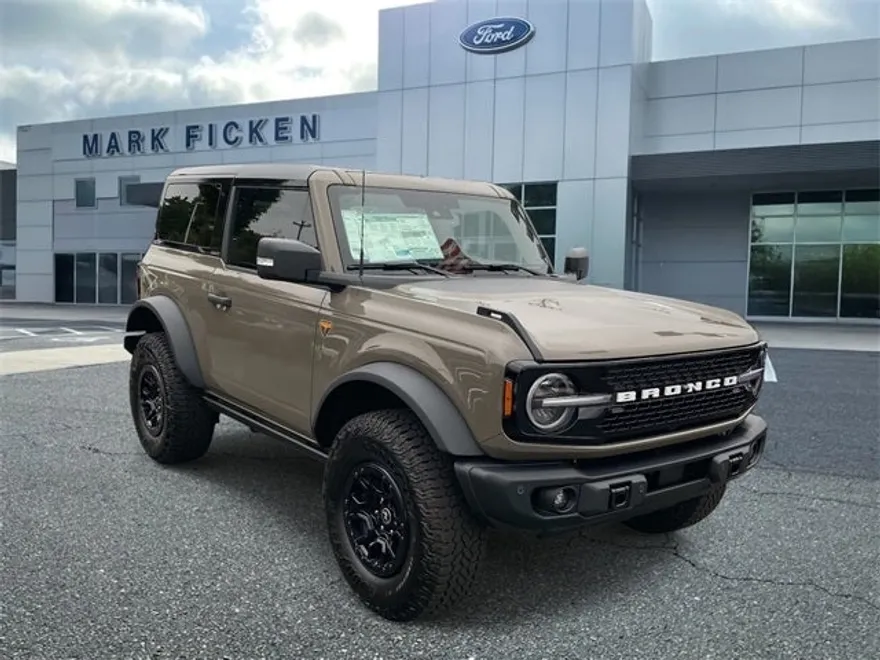 2025 Ford Bronco Badlands photo 1