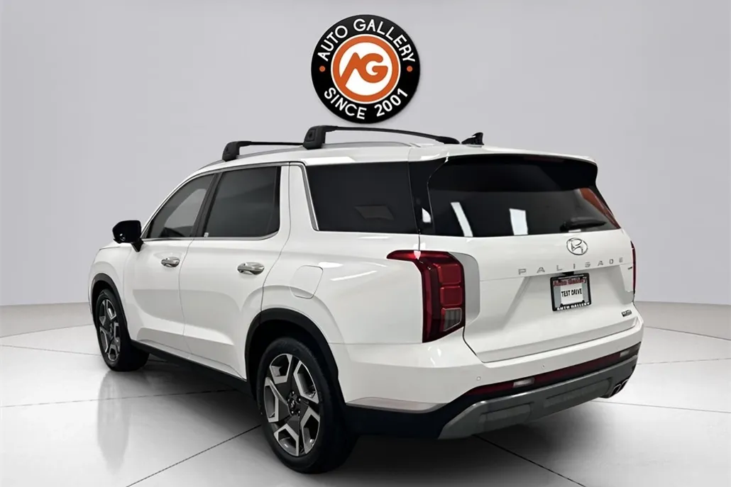 2023 Hyundai Palisade SEL photo 1