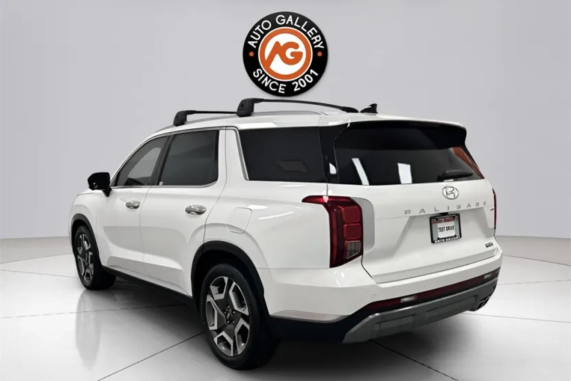 2023 Hyundai Palisade SEL photo 1