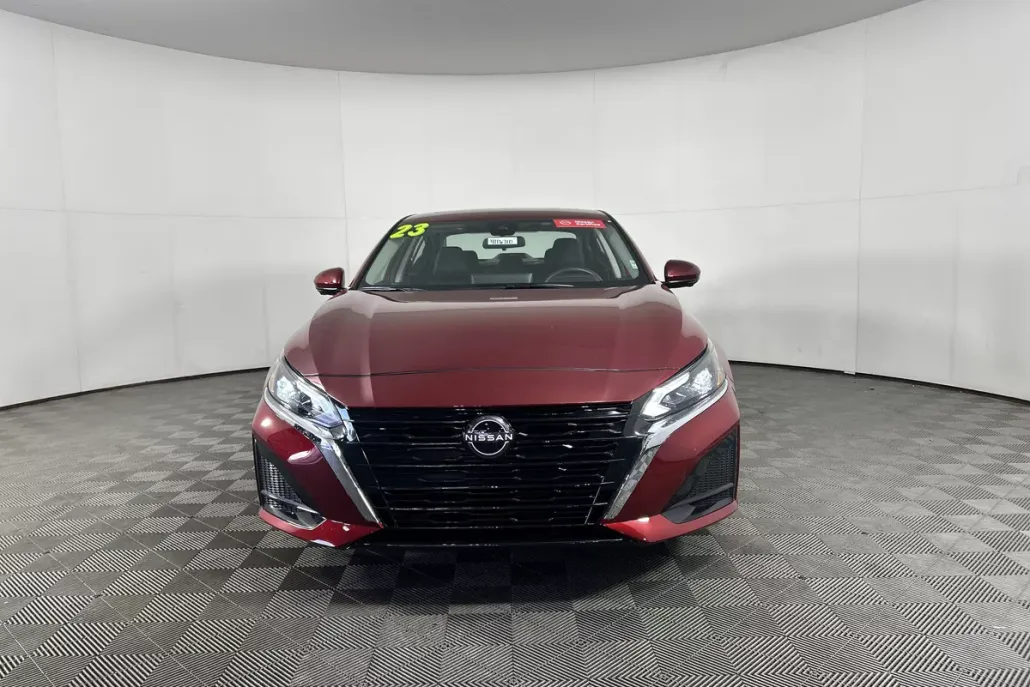 2023 Nissan Altima 2.5 SL photo 1