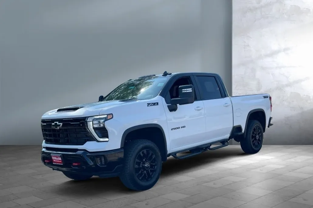 2025 Chevrolet Silverado 2500HD LT photo 1