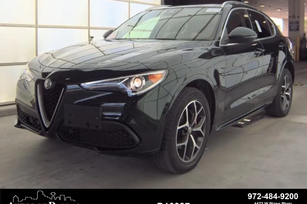 2021 Alfa Romeo Stelvio Ti photo 1