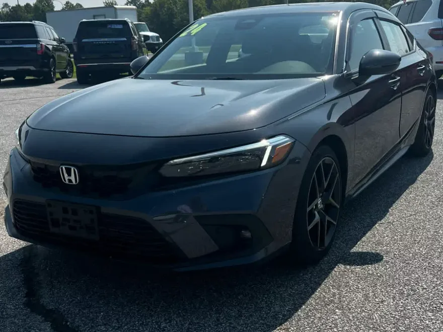 2024 Honda Civic Hatchback Sport Touring photo 1