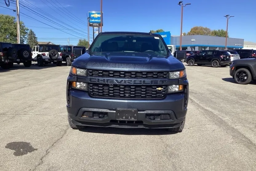2021 Chevrolet Silverado 1500 Custom photo 1