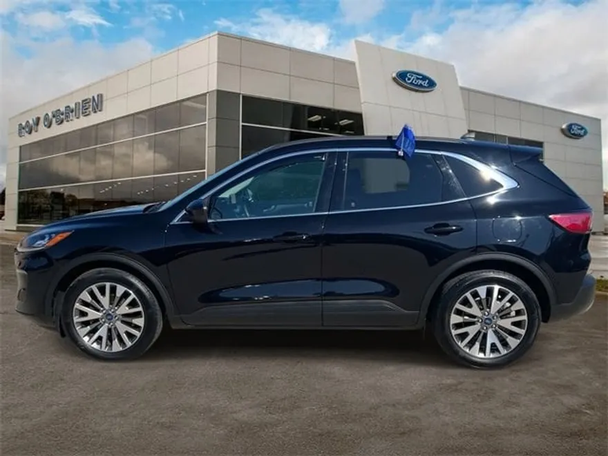 2022 Ford Escape Titanium photo 1
