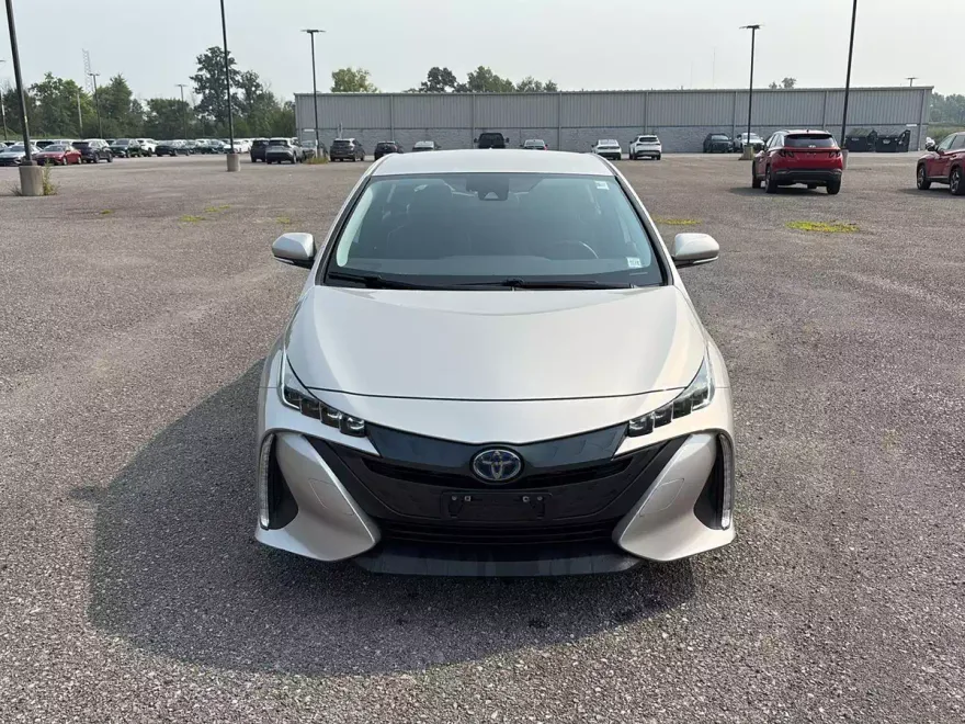2020 Toyota Prius Prime XLE photo 1
