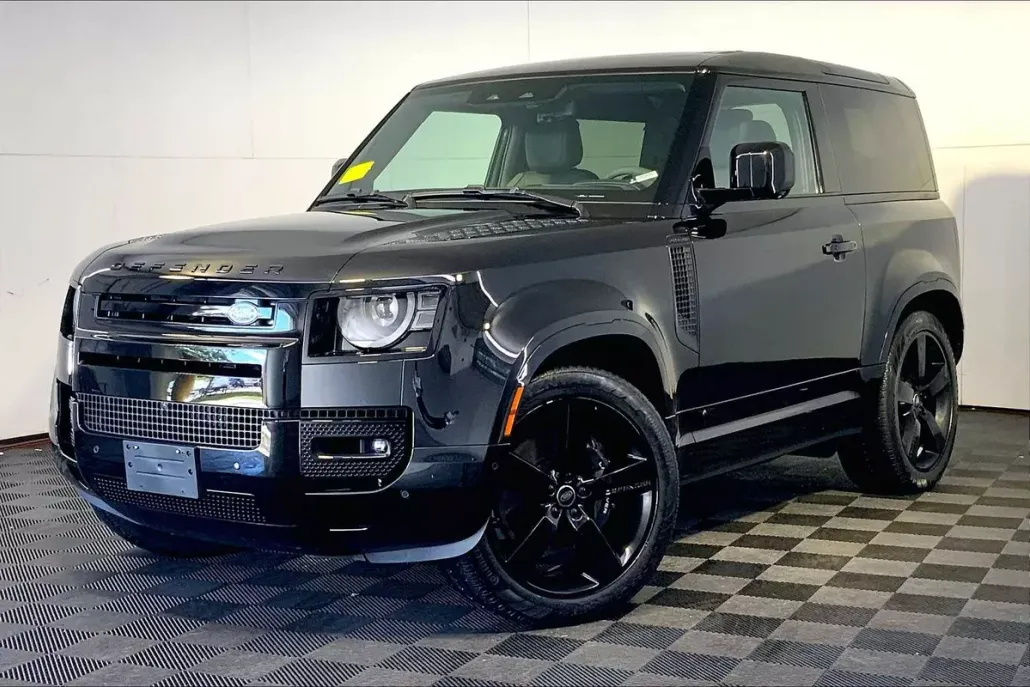 2023 Land Rover Defender V8 photo 1