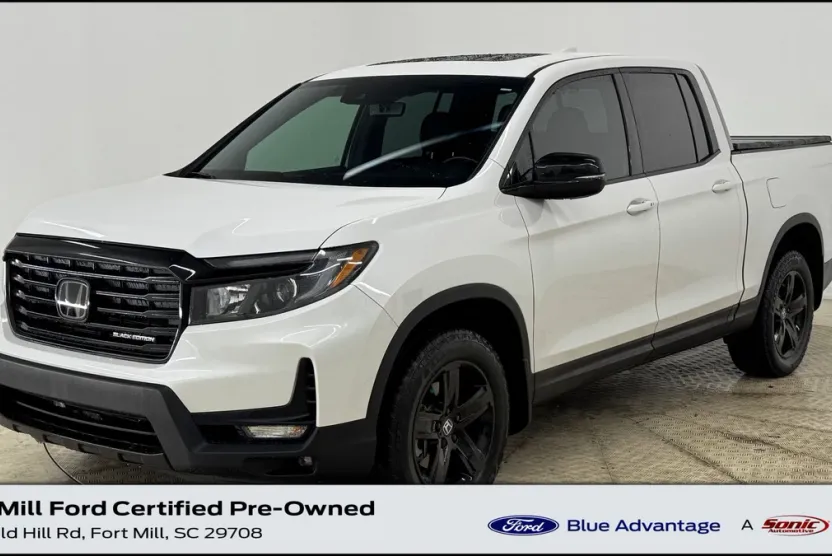 2023 Honda Ridgeline Black Edition photo 1