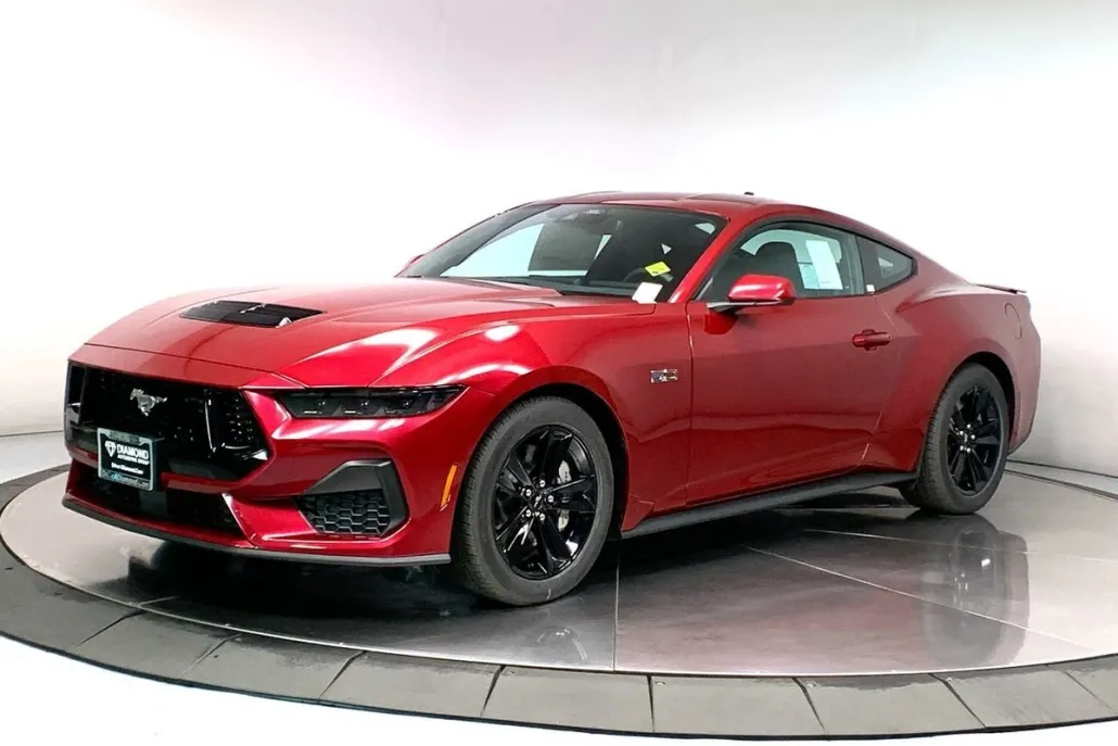 2025 Ford Mustang GT photo 1