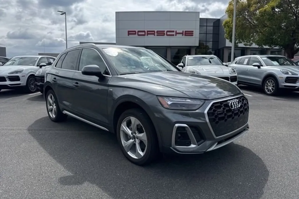 2024 Audi Q5 45 S line Premium photo 1