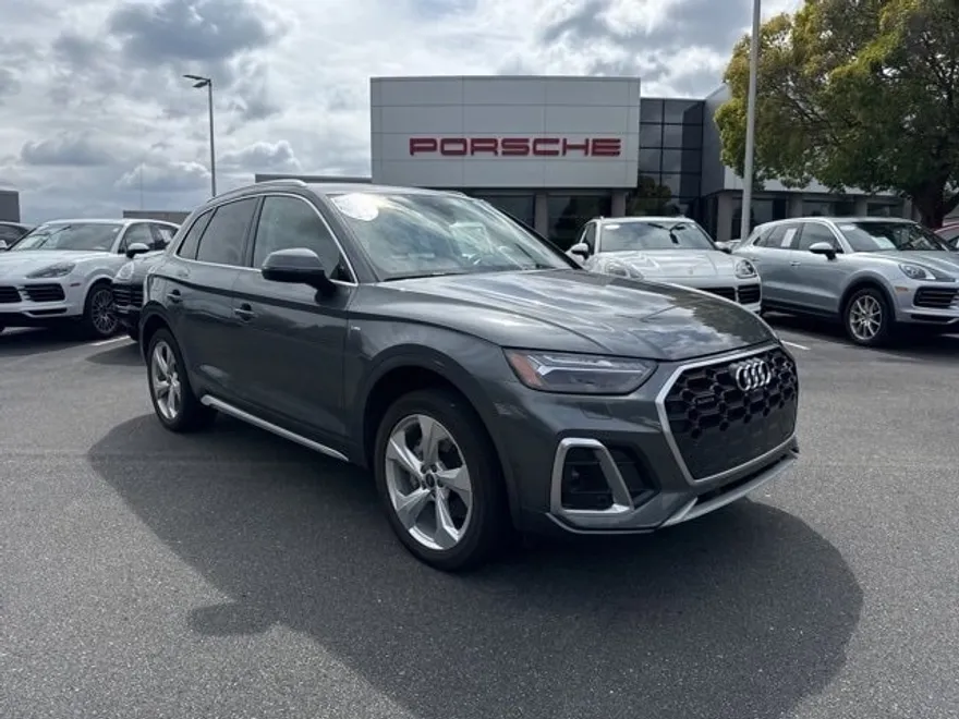 2024 Audi Q5 45 S line Premium photo 1