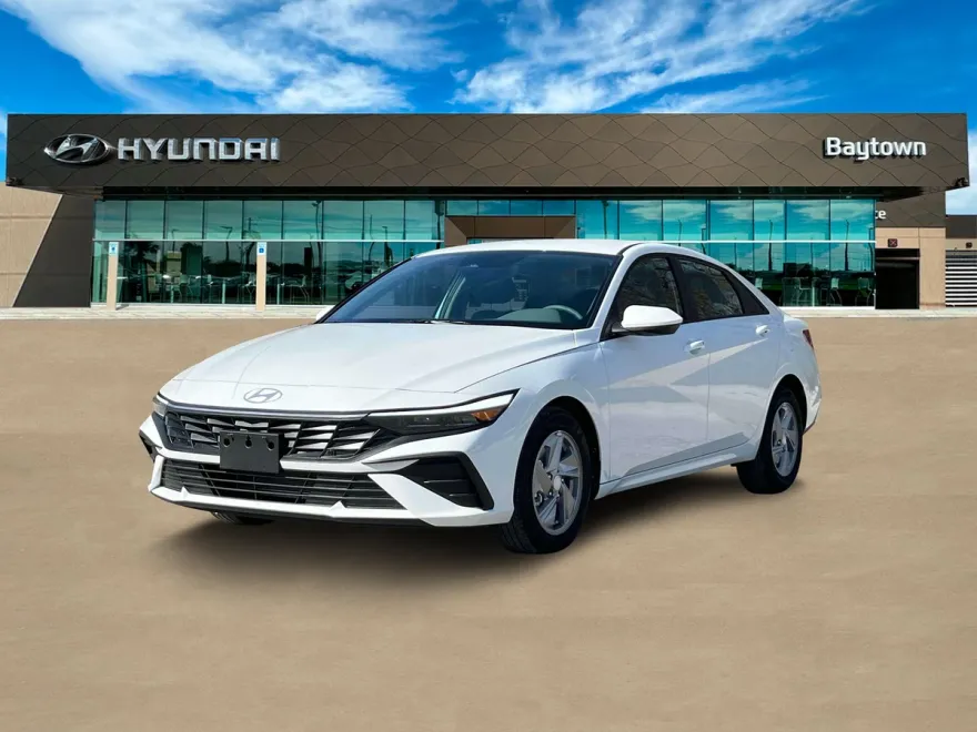 2025 Hyundai Elantra SE photo 1