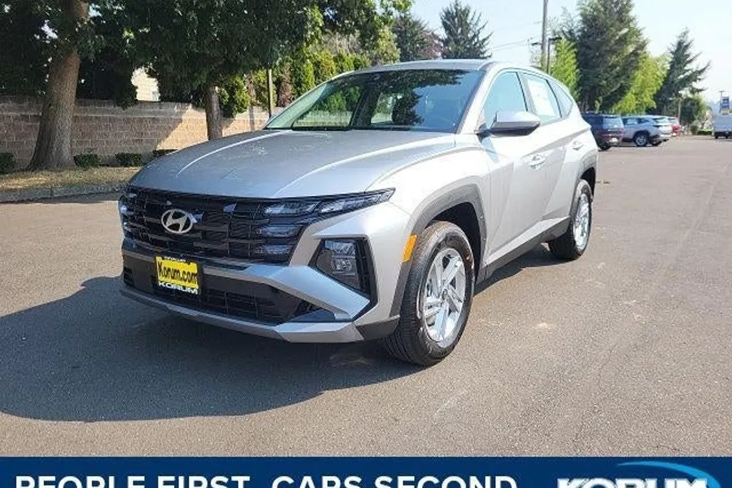 2025 Hyundai Tucson SE photo 1
